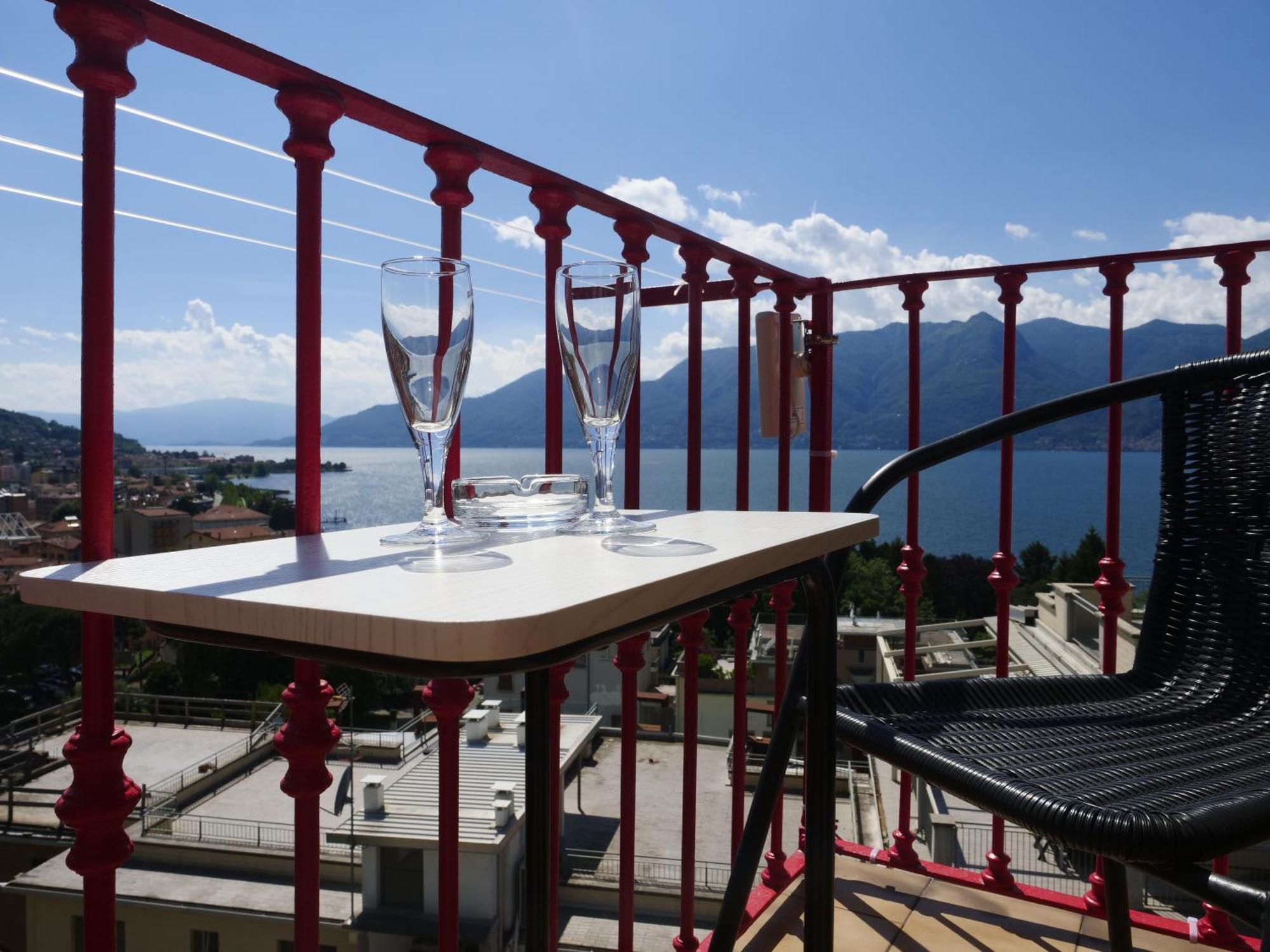 Appartamento Vista Lago Luino Zewnętrze zdjęcie